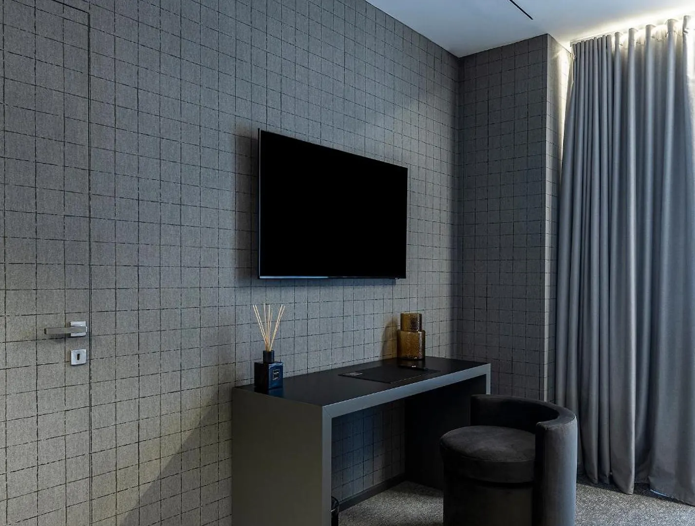 Zeta Rentals Bari Aparthotel