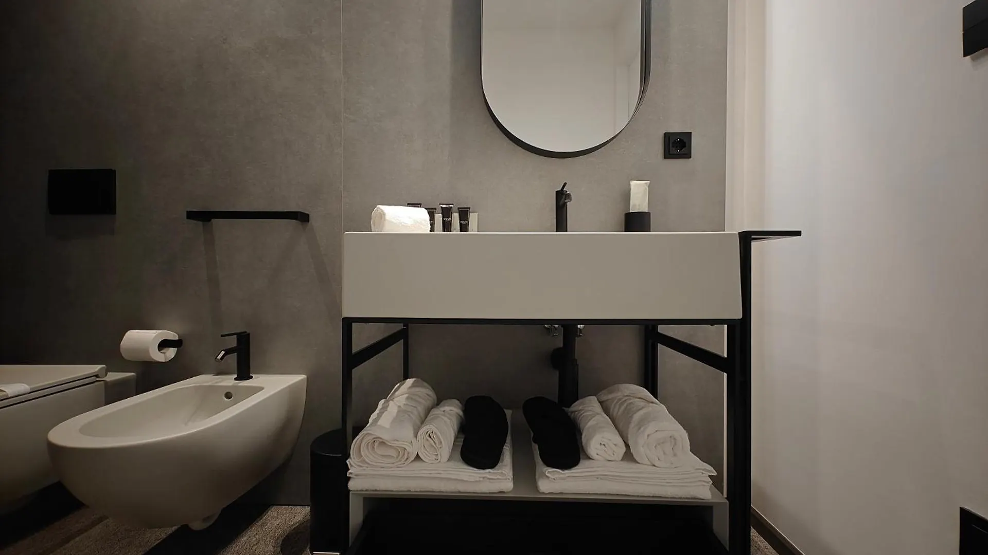 Aparthotel Zeta Rentals Bari Italy